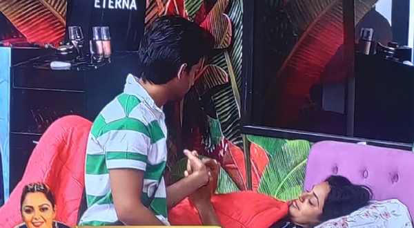 ఆమెను టార్గెట్ చేస్తూ..