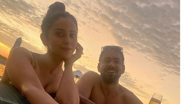 అటూ ఇటూ..