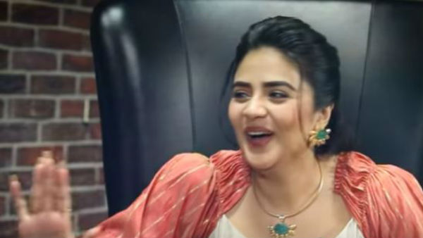 శ్రీముఖి రచ్చ..