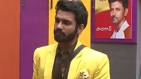 ఎవరినైనా కొట్టాలని అనిపిస్తోంది