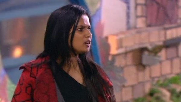 నచ్చ చెప్పేందుకు ప్రయత్నాలు