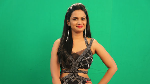 టైటిల్ ఫేవరెట్.. నిరాశ పరిచిన బోల్డ్ పాప