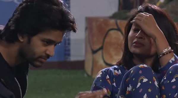  అఖిల్, సోహెల్ టాస్క్ ఆడుతుండగా..