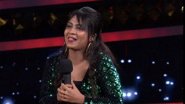 లవ్ ట్రాక్ నడుస్తుందని అనుకునేలా