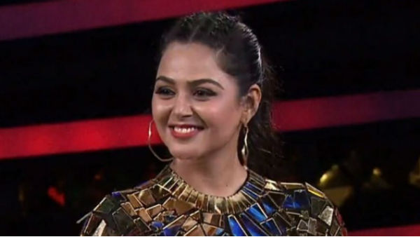  కెమెరా కోసమే రచ్చ చేసింది..