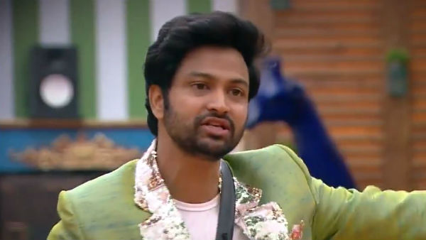 వుమెన్ కార్డ్‌తో బ్లాక్ మెయిల్..