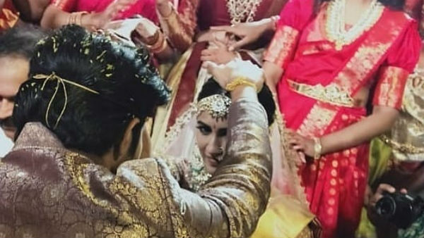  మూడు ముళ్లుపడటంతో..