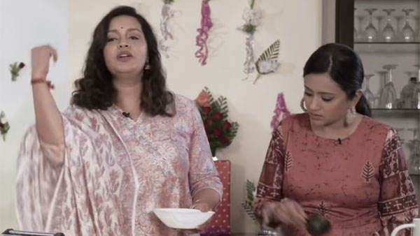 కంటతడి పెట్టించిన సుమక్క కానుక