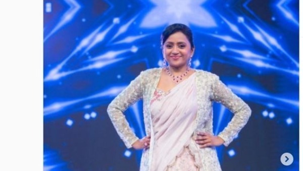 సోషల్ మీడియాలో యాక్టివ్..