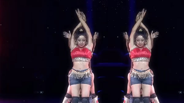 ‘కింగ్ వర్సెస్ క్వీన్స్' పేరిట మొదలెట్టారు