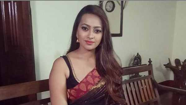 ఎవరి దారి వారిదే..