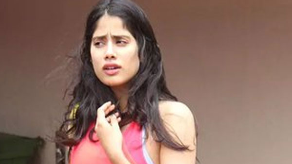 బాధ పడకుండా అడుగులు వేస్తోంది..