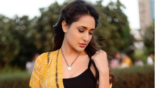 సినిమాలు కలిసి రాలేదు..