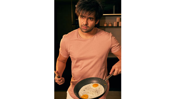 Ram Pothineni Latest Stunning Look In Kitchen