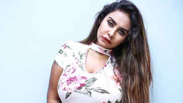 ఆ హీరో, హీరోయిన్లపై విమర్శలు