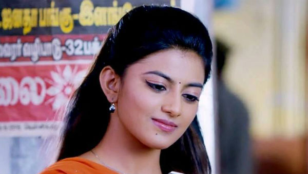 బస్ స్టాప్ భారీ క్రేజ్..