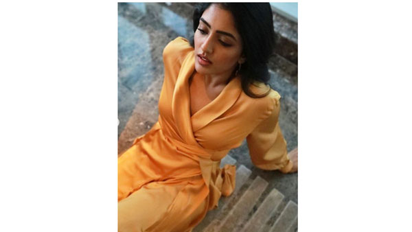 హాట్ హాట్ ఫోజులకు నెటిజన్లు ఫిదా