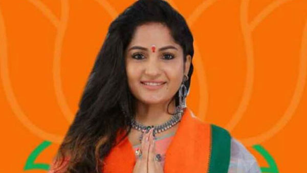 రాజకీయ నేతల కుంభకోణాలపై రాయరా?