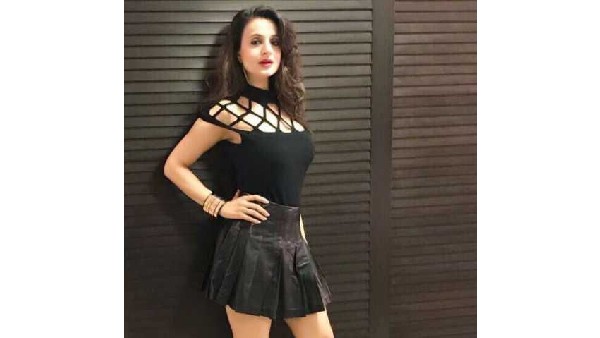 ఒడిదుడుకుల్లో అమీషా పటేల్ కెరీర్‌