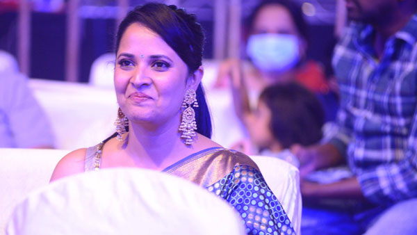  పుష్పలో అనసూయ..