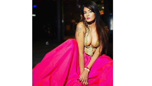 ఎప్పుడూ అక్కడే.. రచ్చ చేస్తున్న బోల్డ్ బ్యూటీ