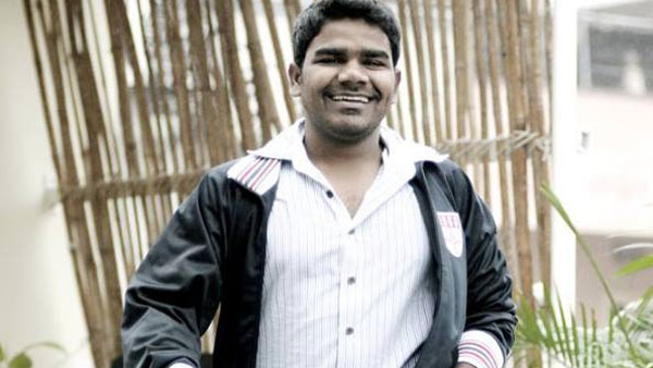 చిత్రం శ్రీనుకు అసిస్టెంట్‌గా