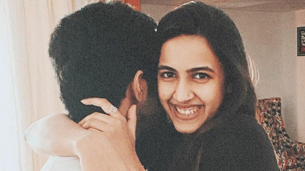 నిబంధనలేమీ లేవు..