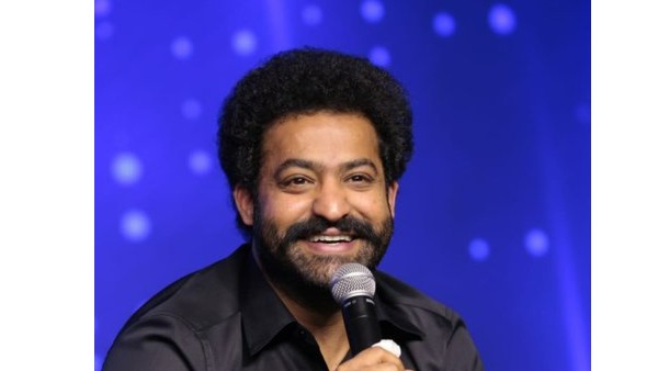 రాజకీయాలపైనా..