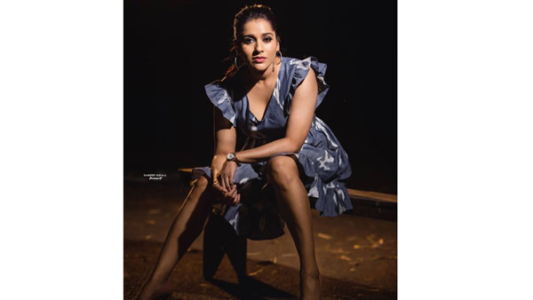 ఫోటో షూట్లతో రచ్చ..