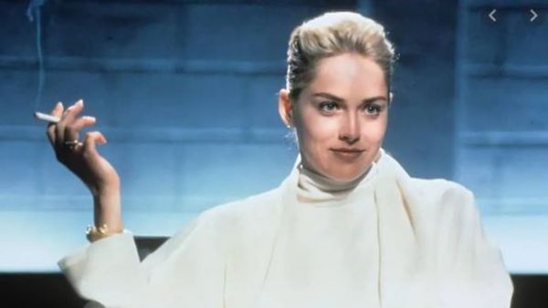 నన్ను గదిలోకి తీసుకెళ్లి ...