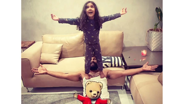 అల్లు అర్జున్ గుండెలపై