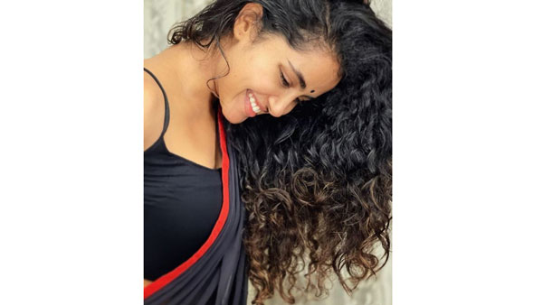 అనుపమ పరమేశ్వరన్ అందాల విందుతో