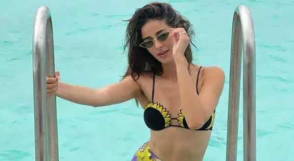 మాల్దీవుల్లో బాలీవుడ్ తారలు