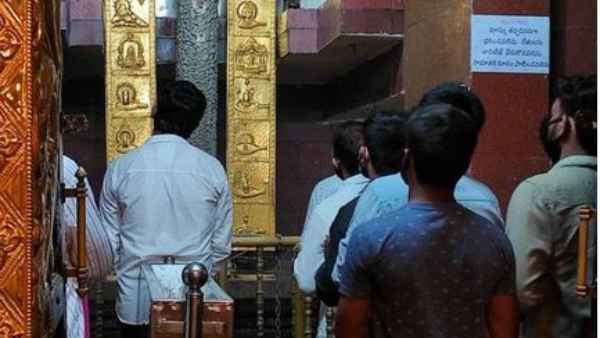  ‘వకీల్ సాబ్'తో రీఎంట్రీ.. రికార్డులు బద్దలు