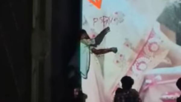 పవన్ కోసం రక్తం చిందించిన అభిమానులు