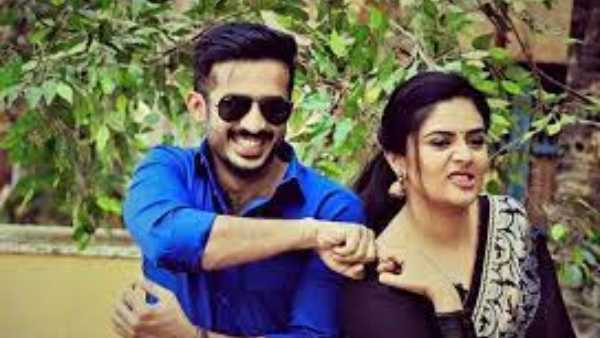 పటాస్ డైరెక్టర్ సంతోష్ వెళ్లిపోవడం