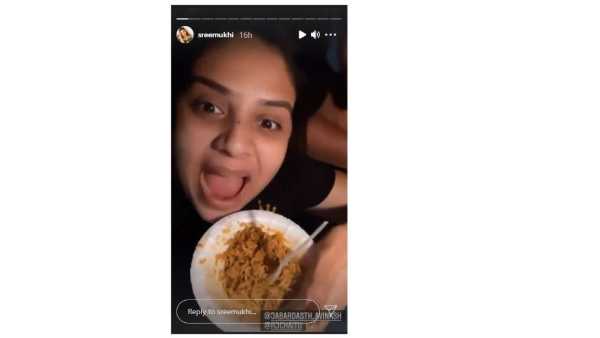 మ్యాగీ తింటూ..