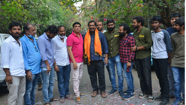 పవన్ కల్యాణ్ ఇంటికి వెళ్లి