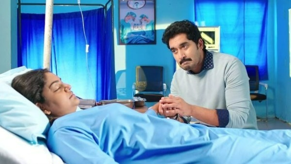 కార్తీక్ తనలో తాను కుమలిపోతూ