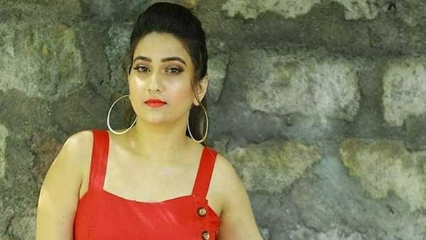 నటన మీద ఆసక్తితో