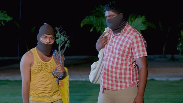 దొంగలు ఇచ్చిన ట్విస్ట్