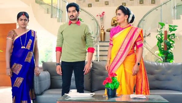 మీ ఇద్దరి మధ్య నలిగిపోతున్నా.. సౌందర్య