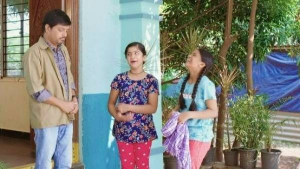 ముసి ముసి నవ్వులతో