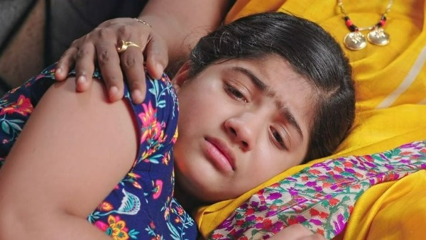 తనవితీరా.. ముద్దులు పెట్టి