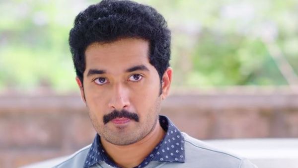 కార్తీక్ ప్రవర్తనను చూసి...