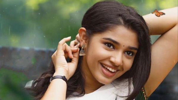 ఉప్పెన క్రేజ్