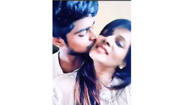 అందాల విందు.. లవర్తో దొరికిందిగా