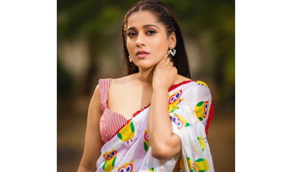 హాట్ షోతో రెచ్చిపోతోన్న యాంకర్