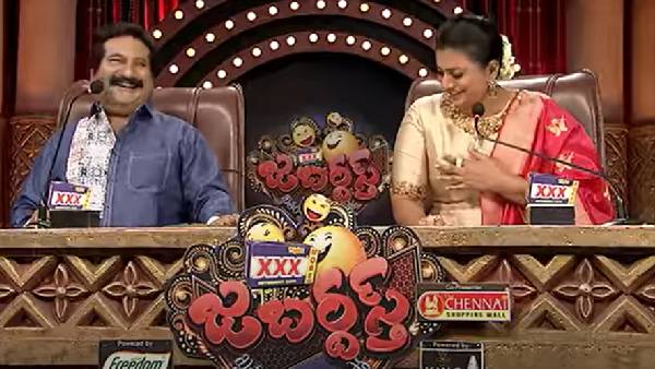 పాలిటిక్స్‌లోనూ సత్తా చాటిన రోజా