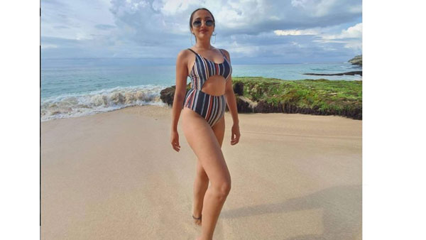 బికినీ ఫోటో షేర్ చేసి..